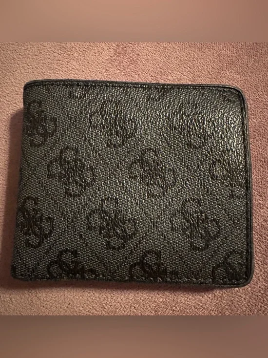 Guess Grey Textured Wallet with Subtle Monogram Pattern - Picture 2 of 14